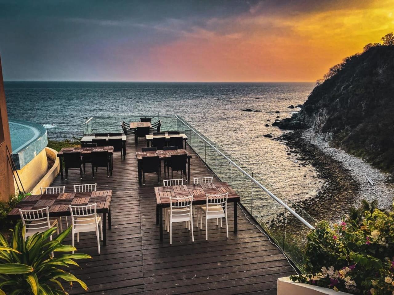 Pacific King Hotel Cuatunalco Exterior foto